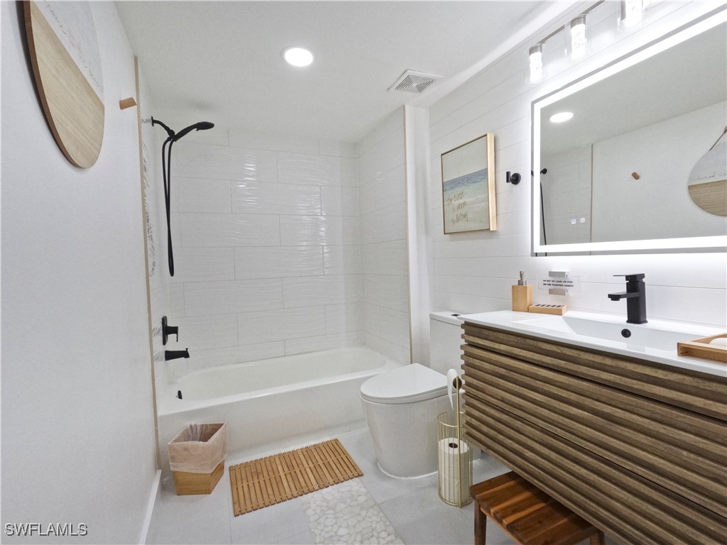 1160 Wildwood Lakes Boulevard #304 Naples FL 34104 225076152 image24