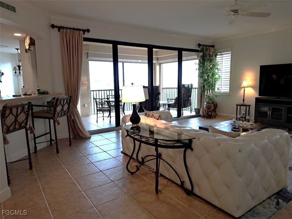 11600 Court Of Palms #206 Fort Myers FL 33908 2025000572 image2