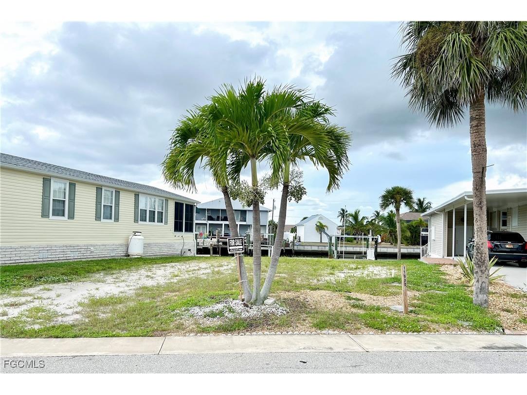 11600 Dogwood Lane Fort Myers Beach FL 33931 2025009269 image3