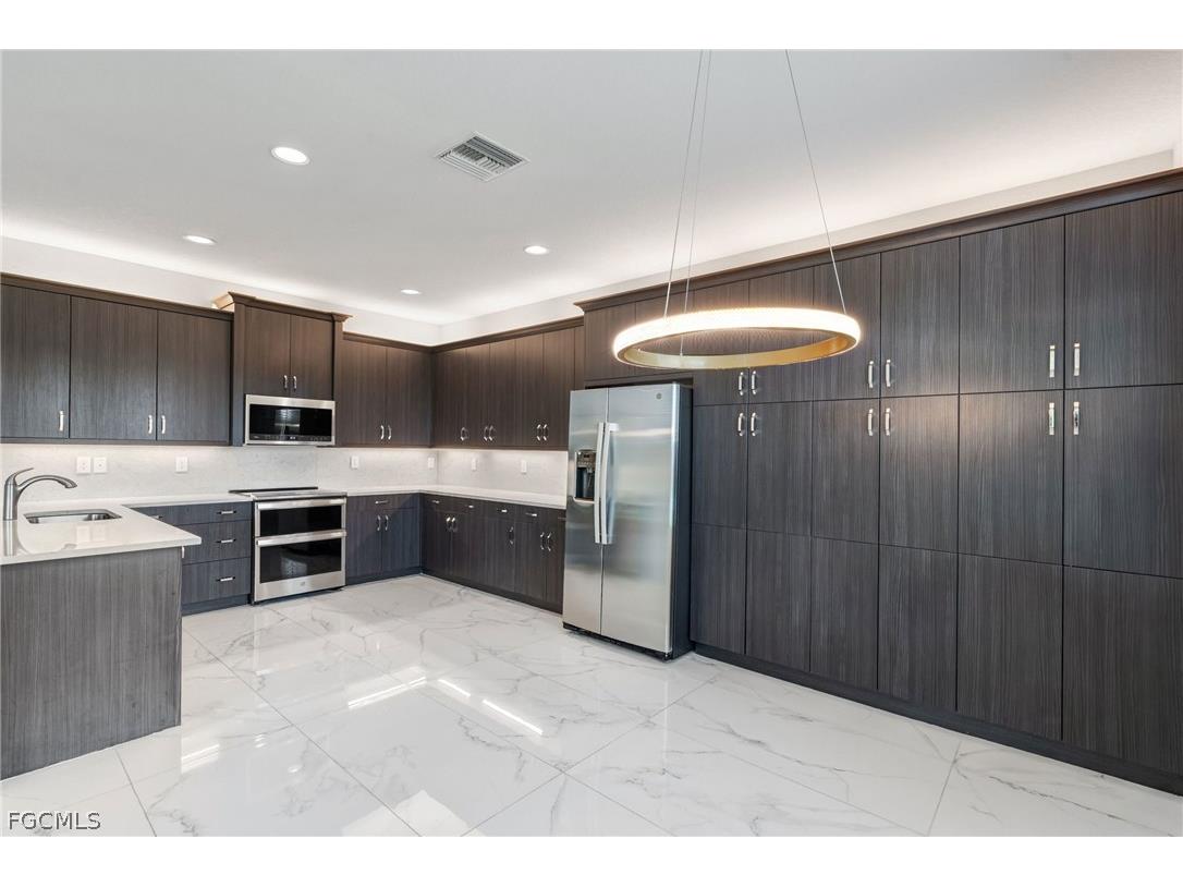 11604 Meadowrun Circle Fort Myers FL 33913 2026013769 image14