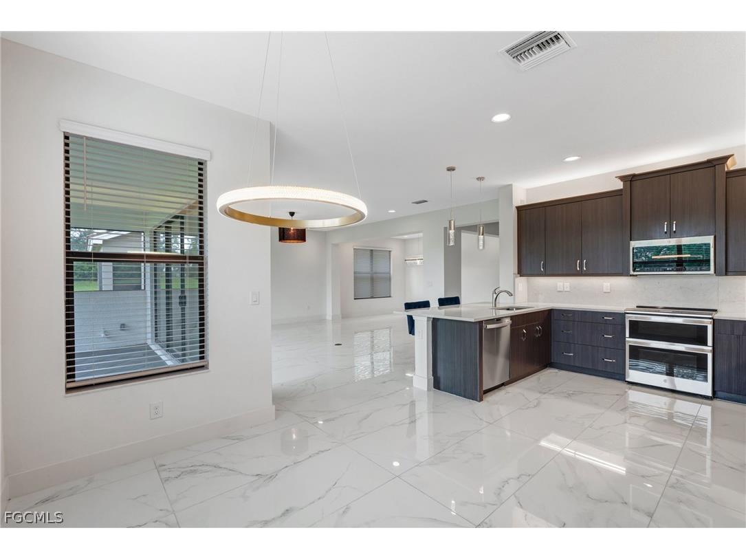 11604 Meadowrun Circle Fort Myers FL 33913 2026013769 image17