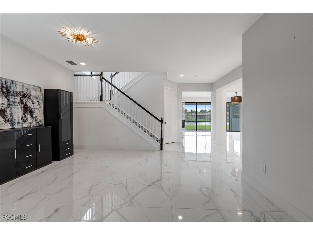 11604 Meadowrun Circle Fort Myers FL 33913 2026013769 image4