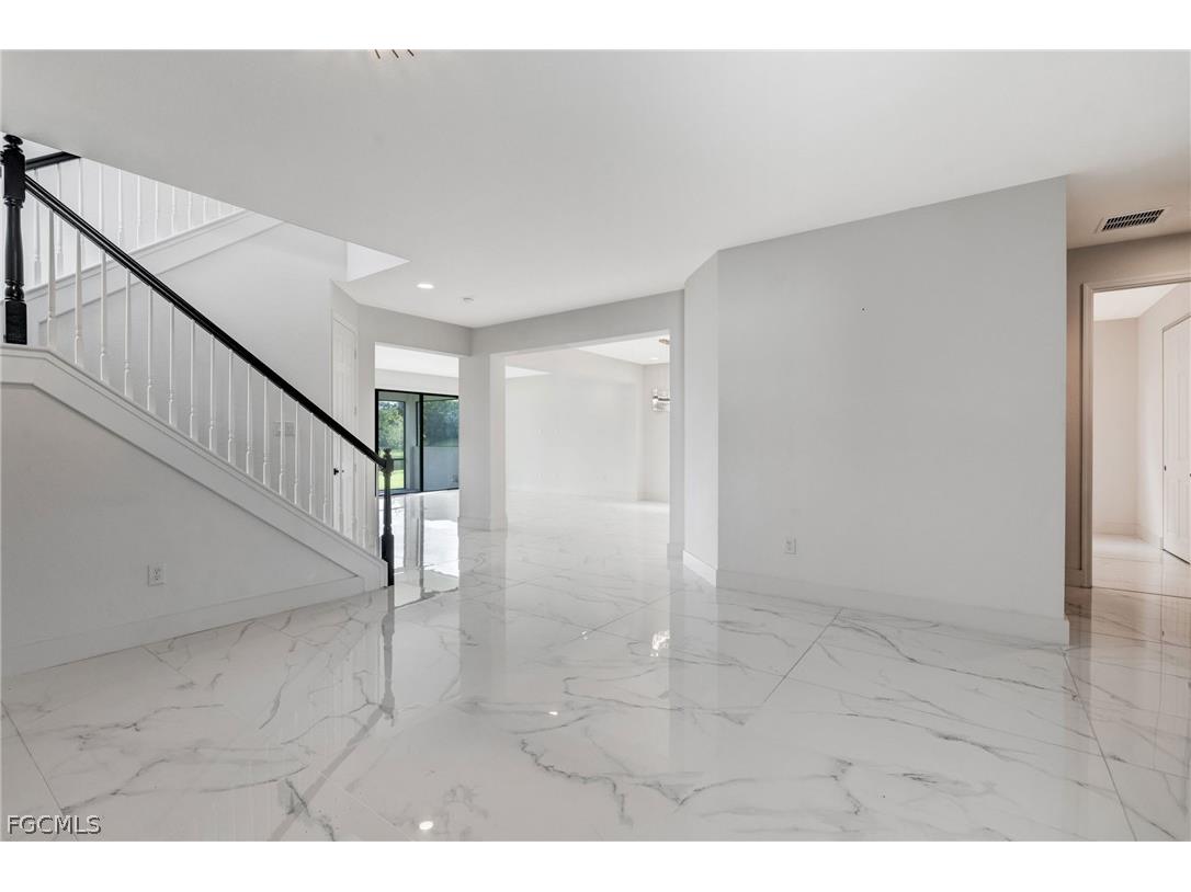 11604 Meadowrun Circle Fort Myers FL 33913 2026013769 image5