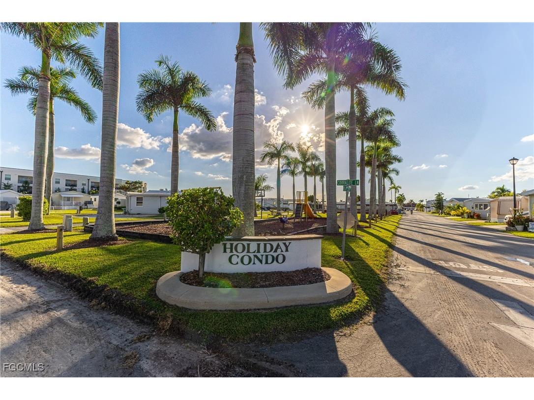 11611 Oakdale Drive #458 Fort Myers FL 33908 2025018738 image1