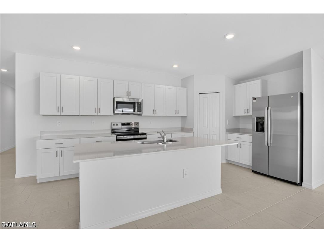 11621 Savanna Lakes Blvd Lehigh Acres FL 33974 226018614 image4