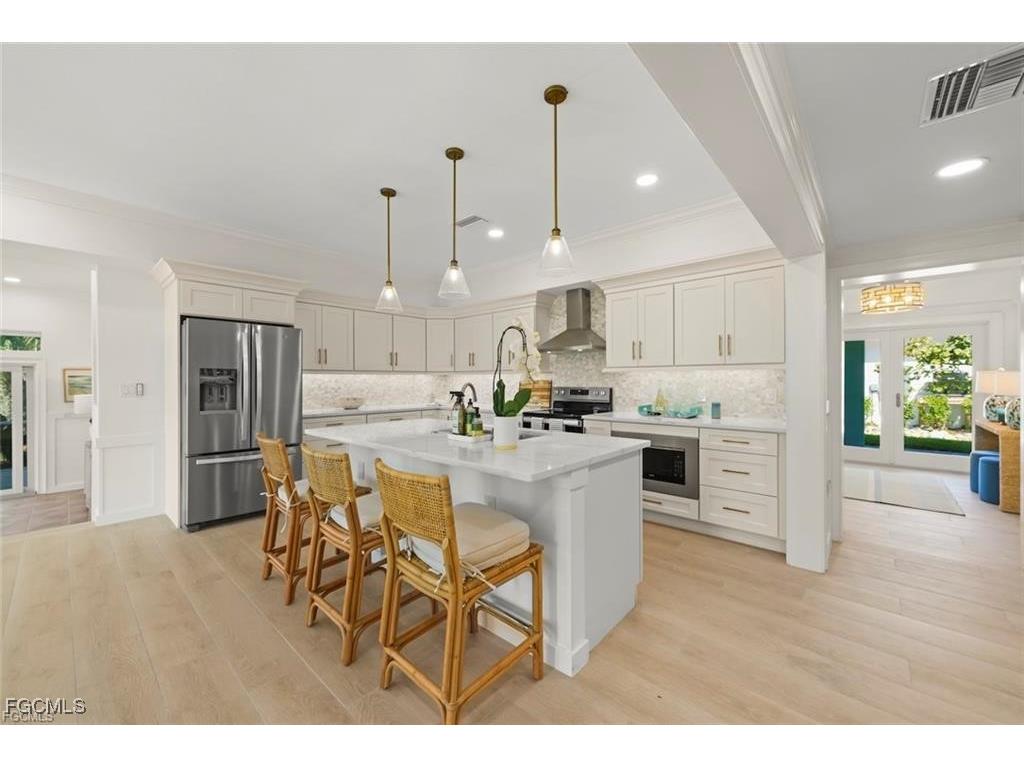 1163 Seagrape Lane Sanibel FL 33957 2025014856 image10