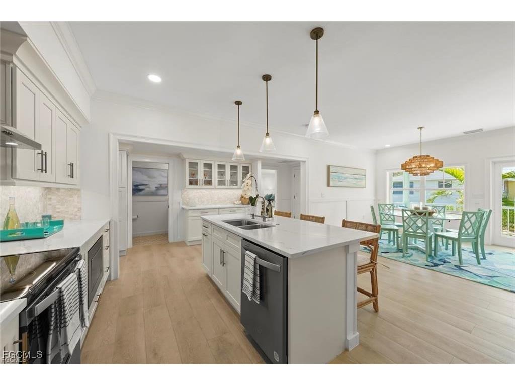 1163 Seagrape Lane Sanibel FL 33957 2025014856 image12