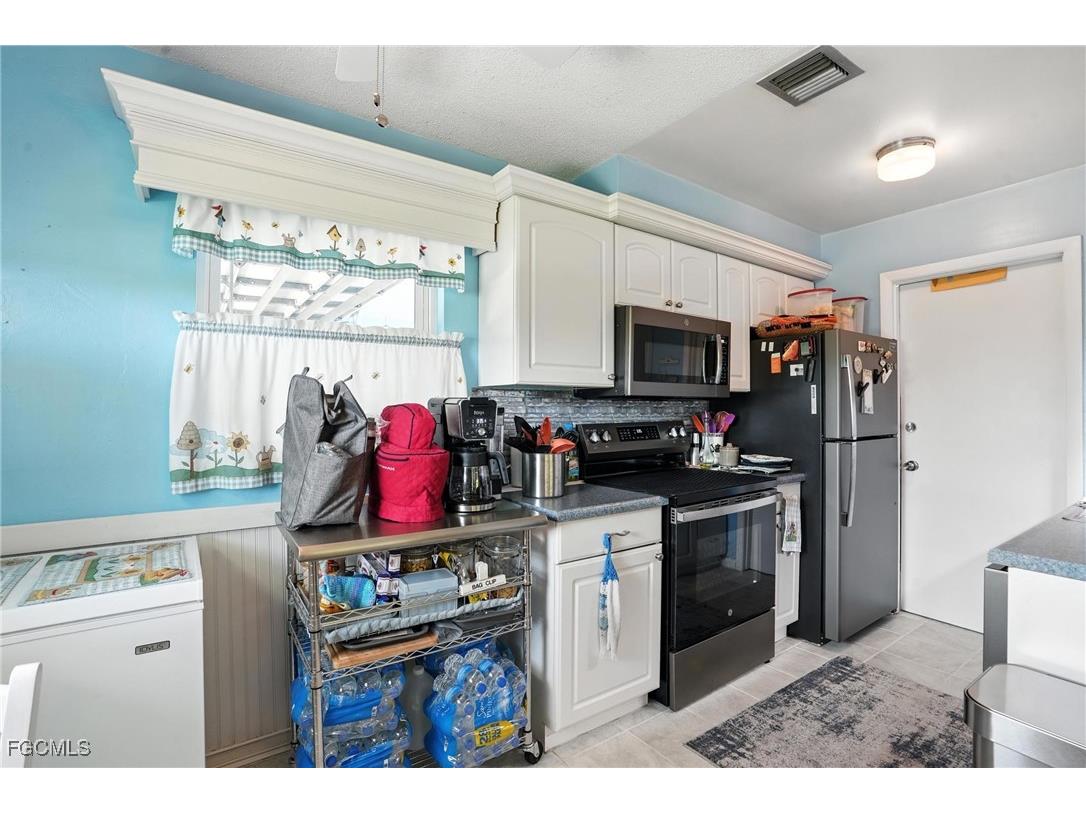 1164 Navajo Avenue Lehigh Acres FL 33974 2025010279 image15