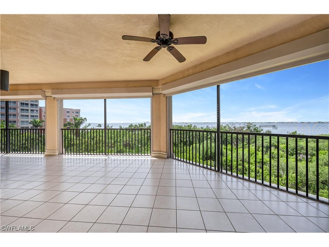 11640 Court Of Palms #202 Fort Myers FL 33908 223054068 image1