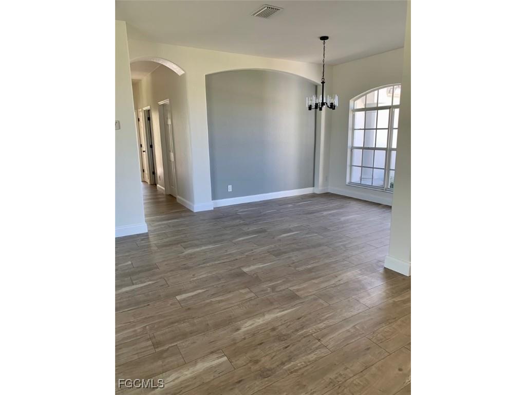 11642 Royal Tee Circle Cape Coral FL 33991 2025021584 image6