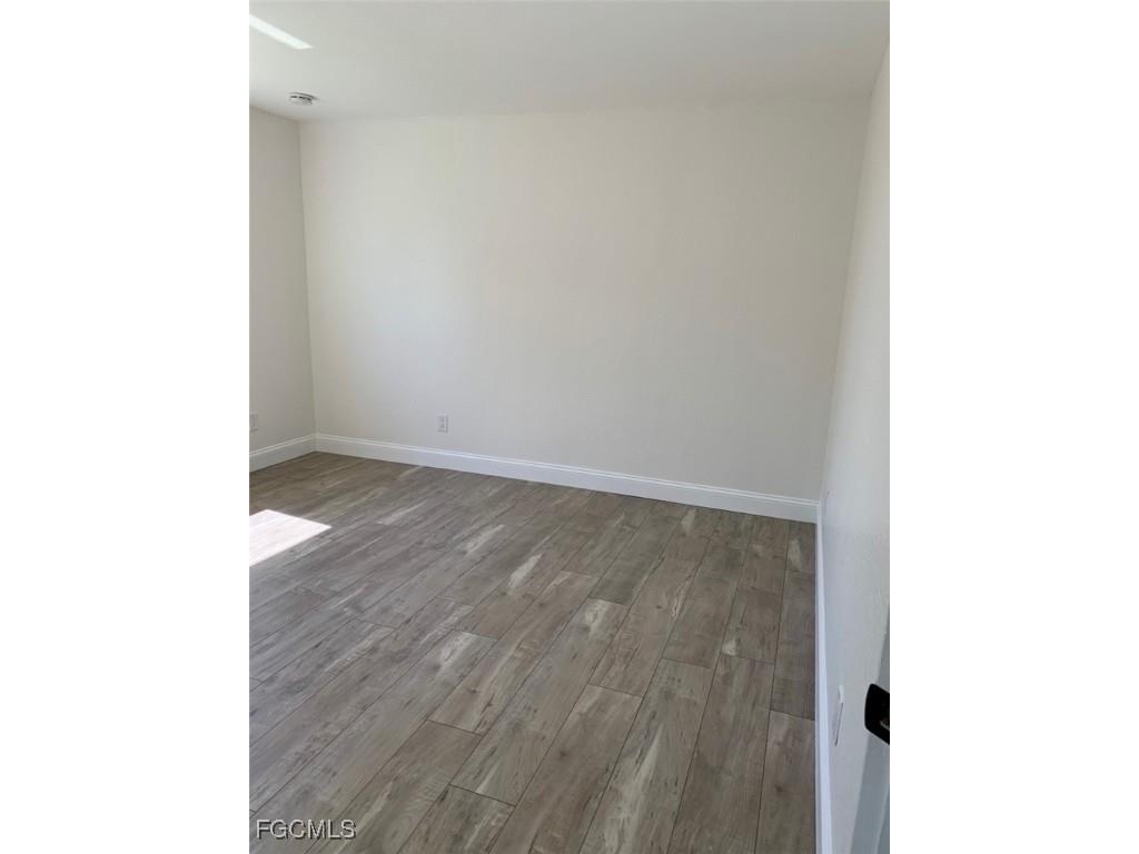 11642 Royal Tee Circle Cape Coral FL 33991 2025021584 image8