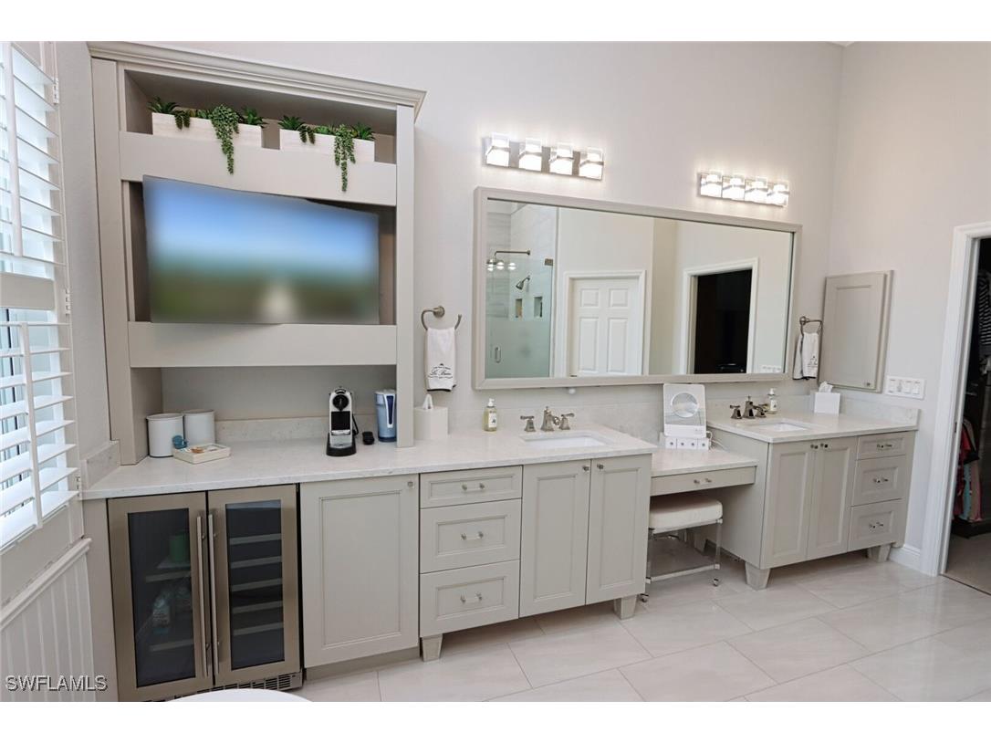 1165 4th Street S #2 Naples FL 34102 225069082 image21