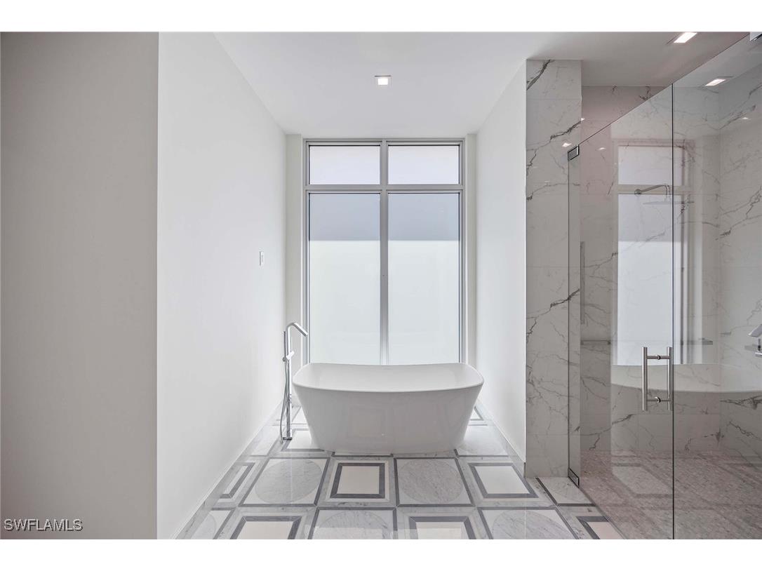 1165 8th Street S #201 Naples FL 34102 225029339 image31