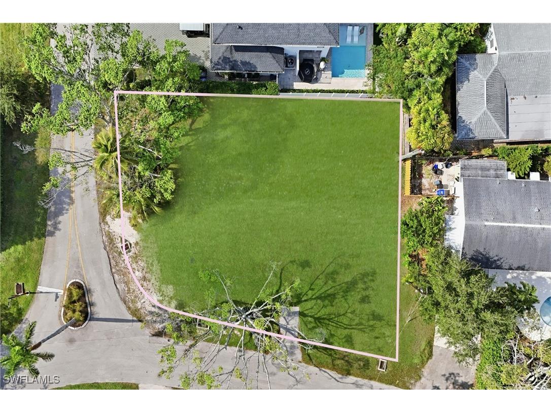 1165 8th Terrace N Naples FL 34102 225082232 image1