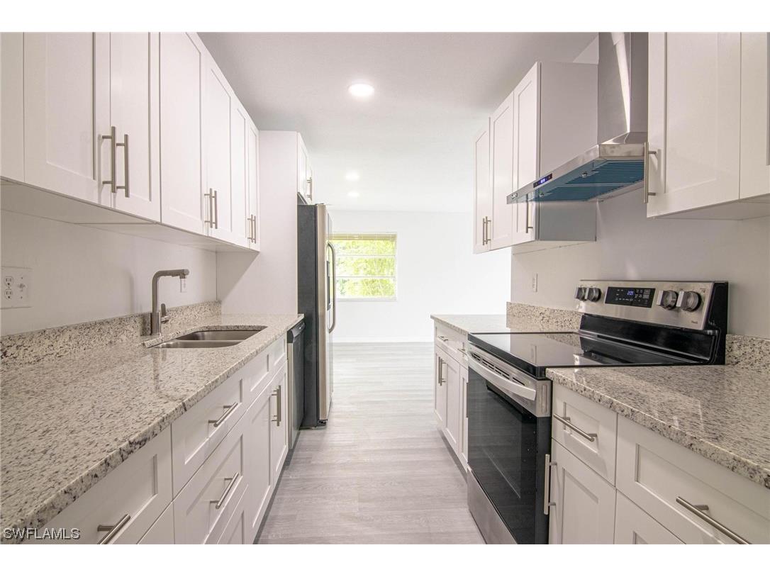 1165 Palm Avenue #3D North Fort Myers FL 33903 223070522 image1