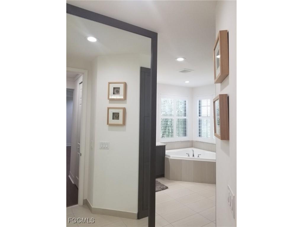 11651 Oakwood Preserve Place Fort Myers FL 33913 2025015365 image19