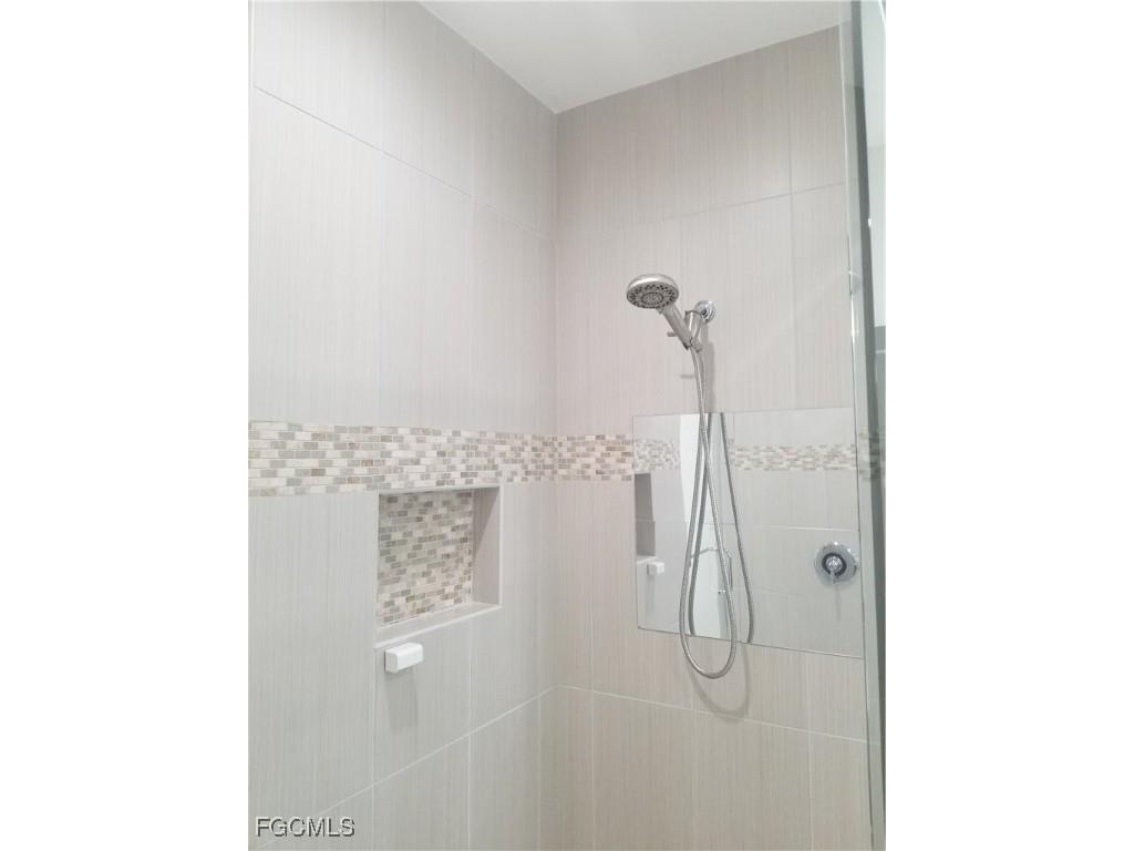 11651 Oakwood Preserve Place Fort Myers FL 33913 2025015365 image24