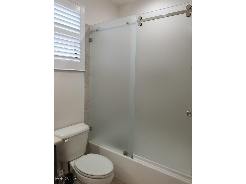 11651 Oakwood Preserve Place Fort Myers FL 33913 2025015365 image38