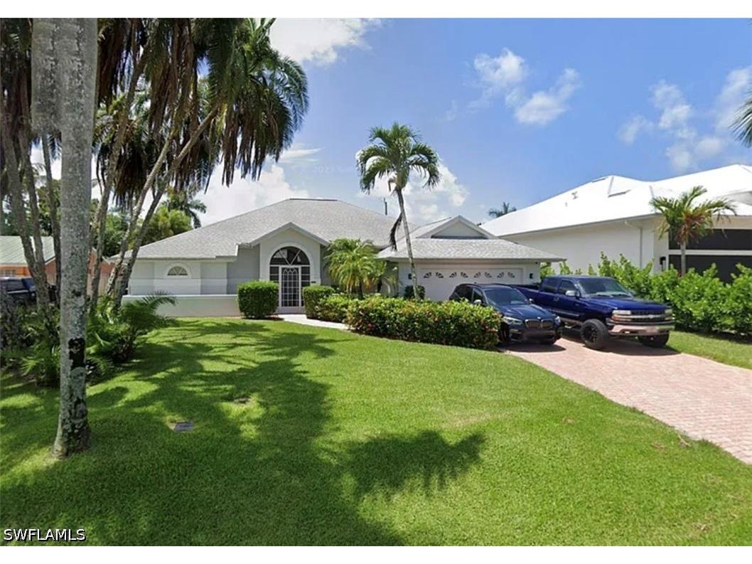 1166 Royal Palm Drive Naples FL 34103 226024256 image1