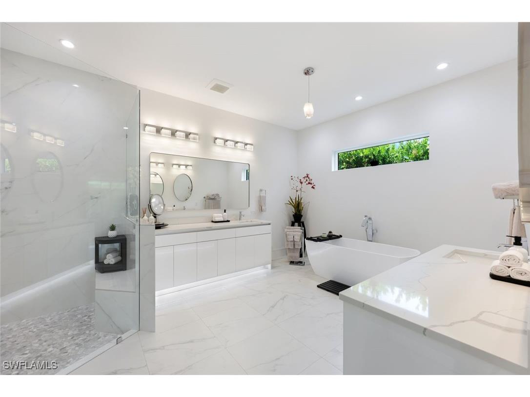 1167 22nd Avenue N Naples FL 34103 225081484 image21