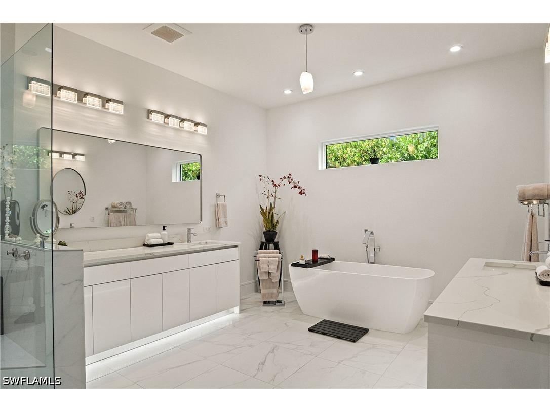 1167 22nd Avenue N Naples FL 34103 226025149 image18