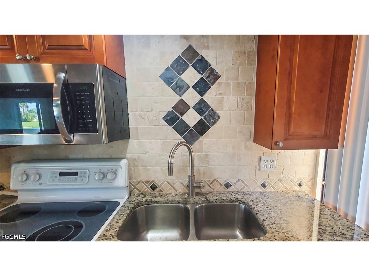 1168 Lake Mcgregor Drive #1D Fort Myers FL 33919 2026021212 image8