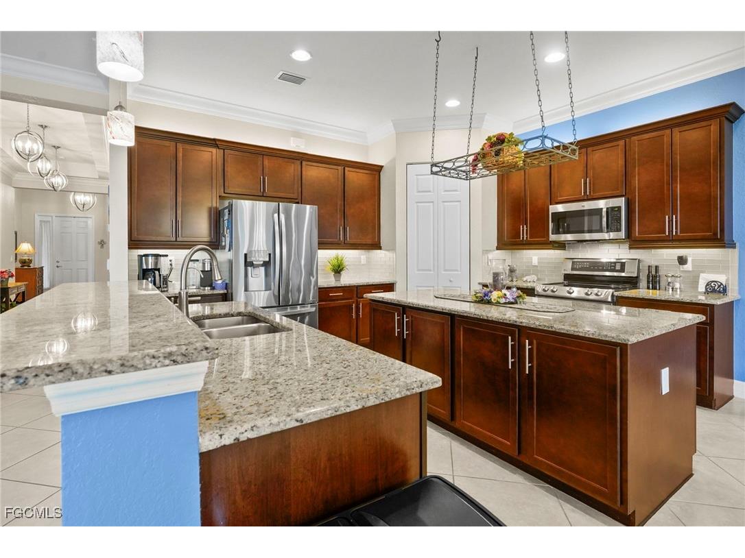 11683 Meadowrun Circle Fort Myers FL 33913 2025007194 image10