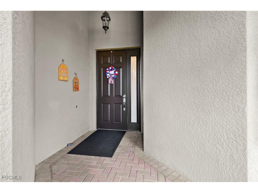 11683 Meadowrun Circle Fort Myers FL 33913 2025007194 image3