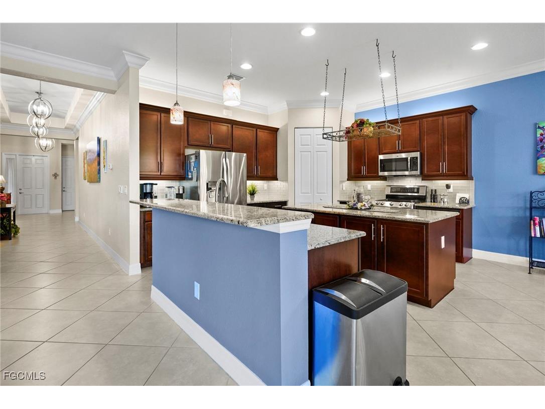 11683 Meadowrun Circle Fort Myers FL 33913 2025007194 image9