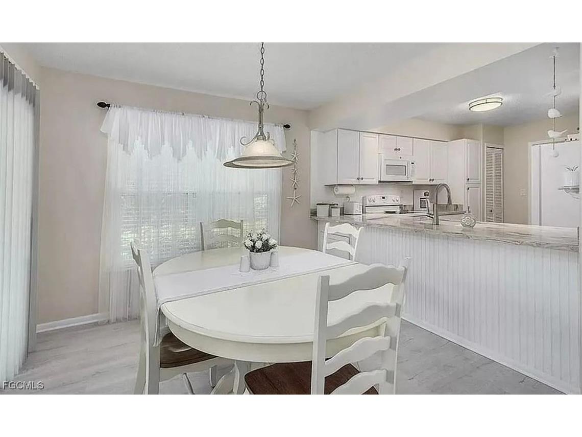 11687 Pointe Circle Drive Fort Myers FL 33908 2025007308 image5