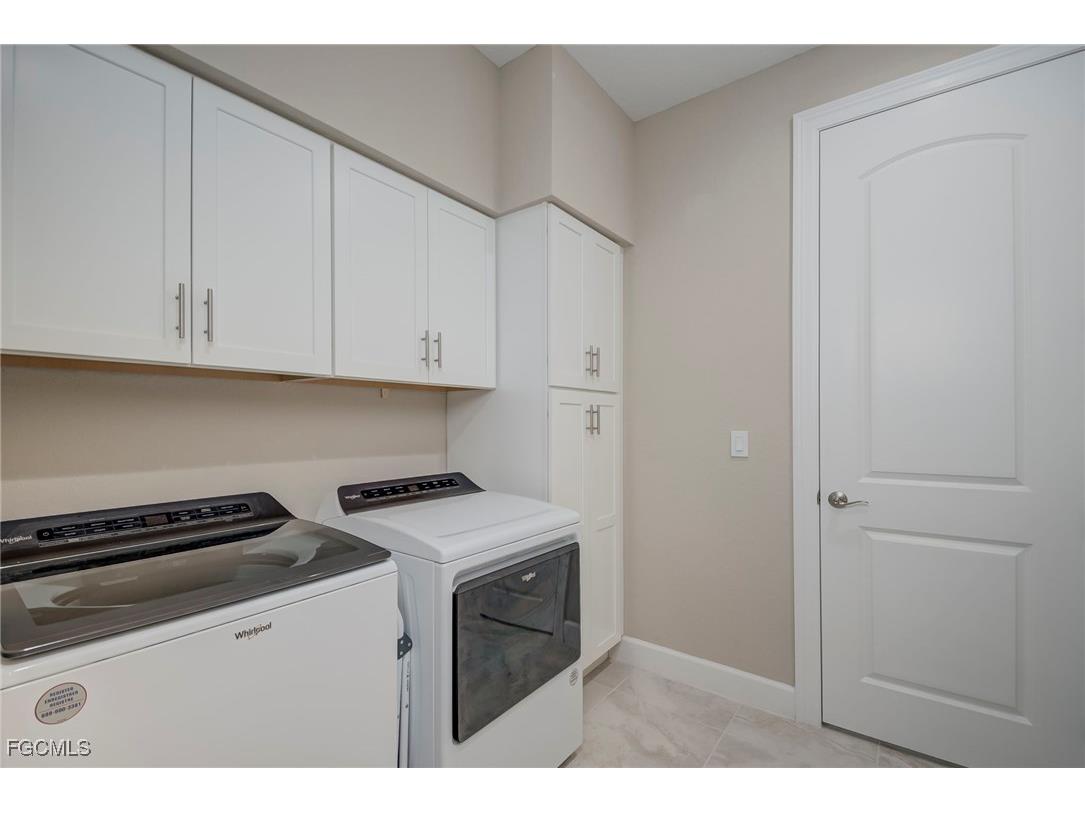 11687 Royal Tee Circle Cape Coral FL 33991 2025016473 image34