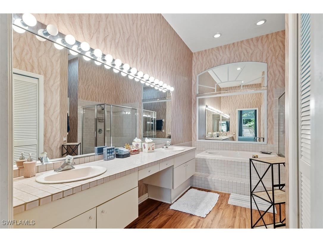 11688 Quail Village Way #127-4 Naples FL 34119 225066167 image17