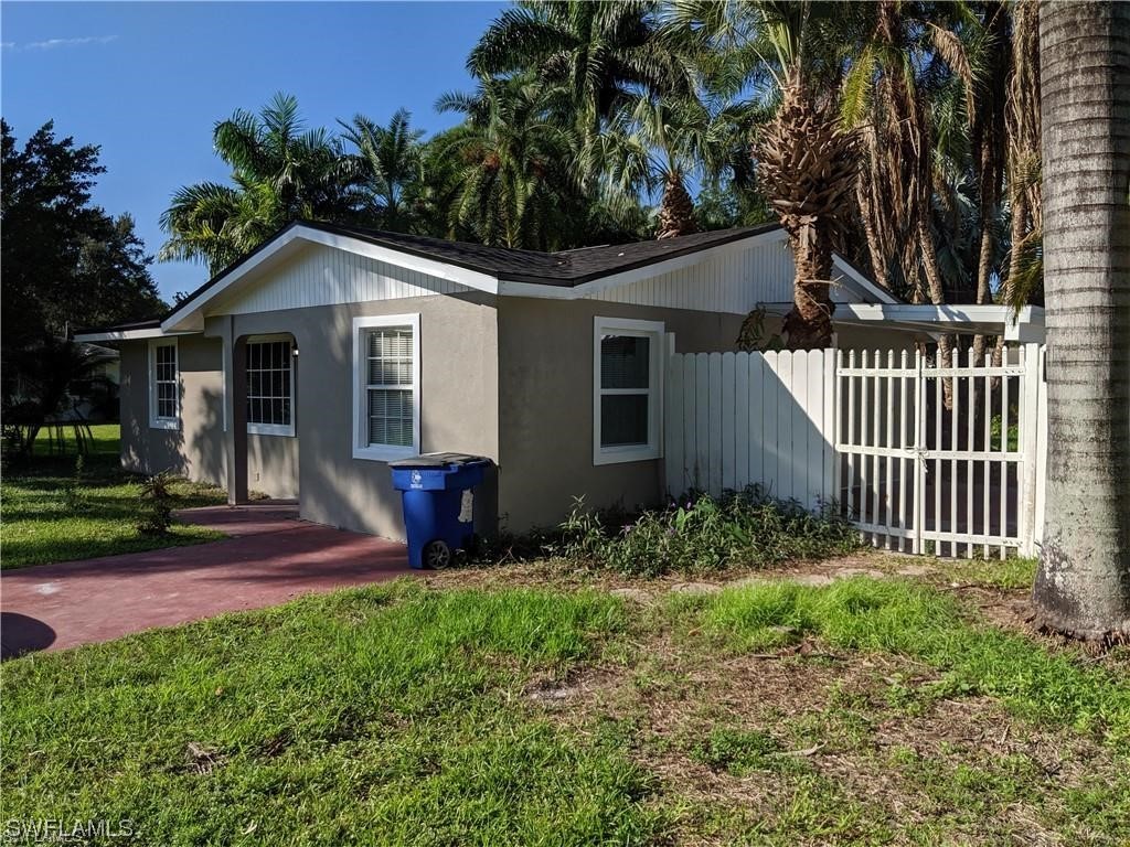 1169 Orange Avenue North Fort Myers FL 33903 223026374 image1