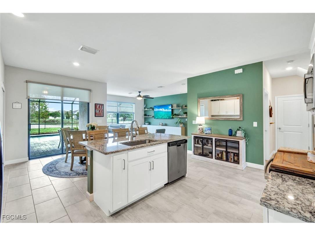 11691 Timber Creek Drive Fort Myers FL 33913 2025024197 image9