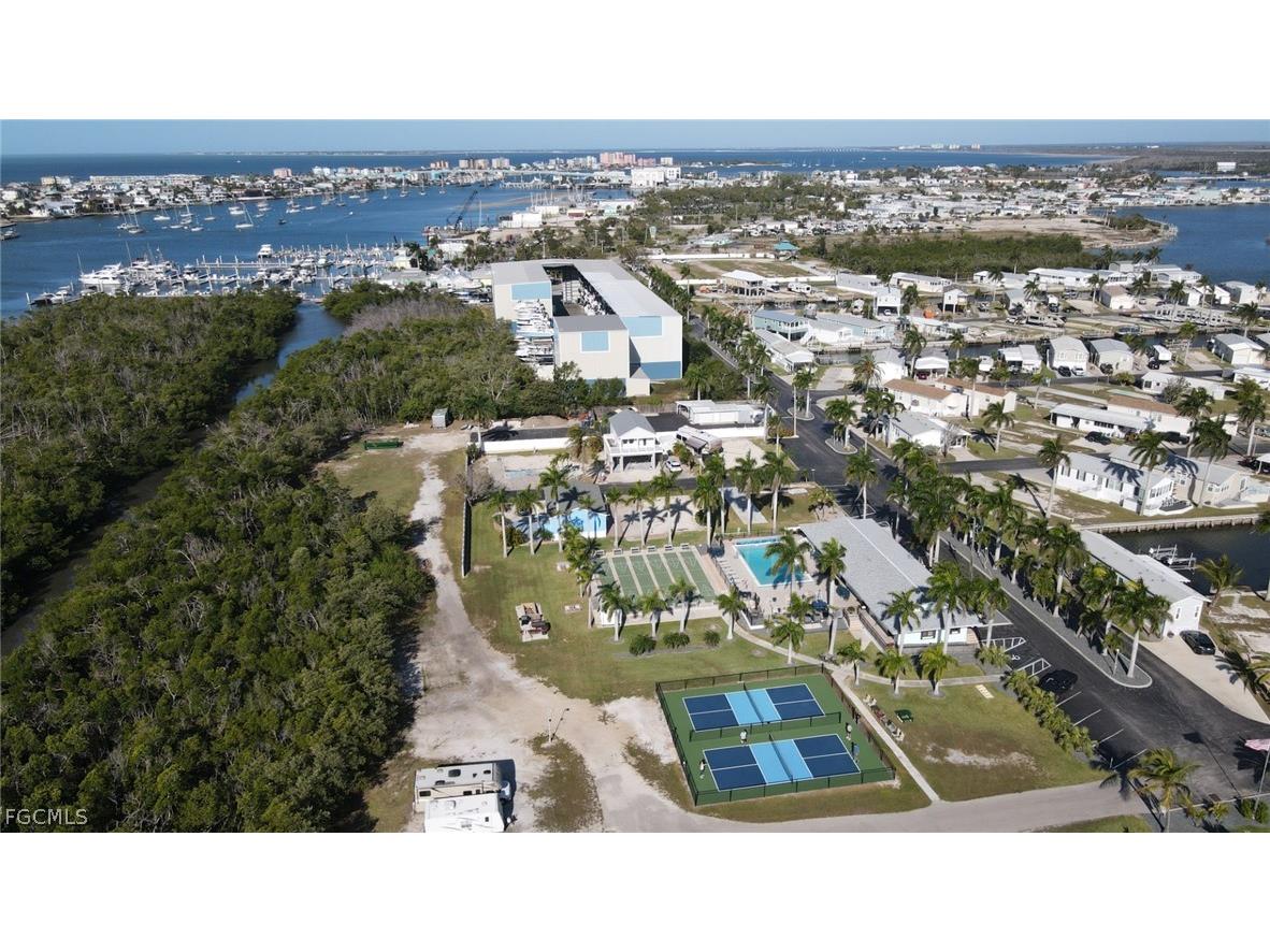 117 Blackbeard Way Fort Myers Beach FL 33931 2026013694 image5