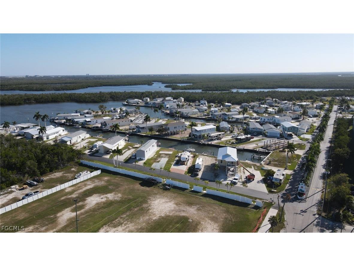 117 Blackbeard Way Fort Myers Beach FL 33931 2026013694 image9