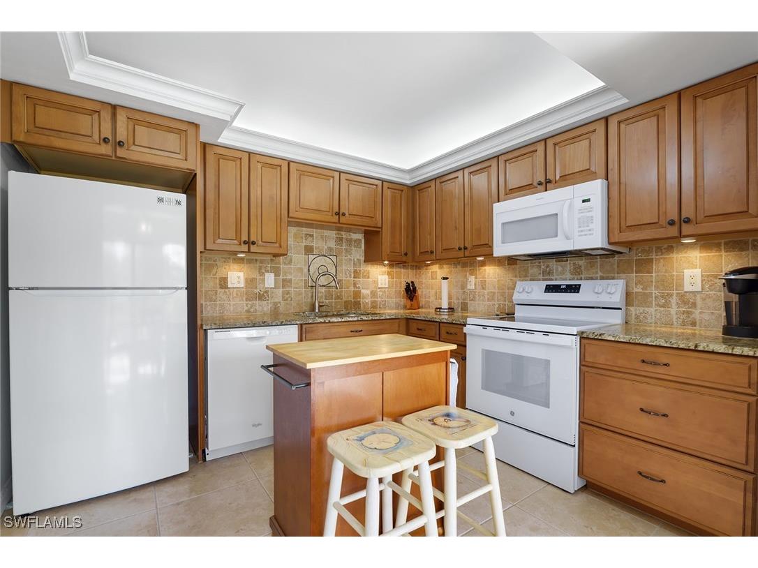 117 Bob O Link Way #17A Naples FL 34105 225076927 image6