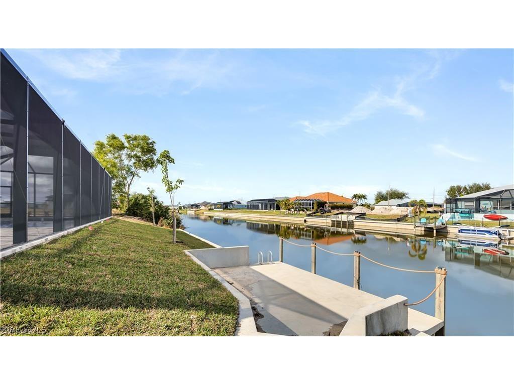 117 NE 5th Terrace Cape Coral FL 33909 226005991 image3