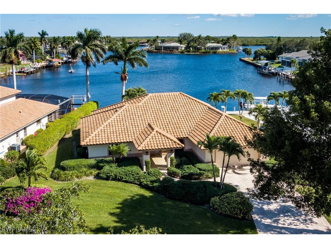 117 Newport Drive Naples FL 34114 223004576 image1