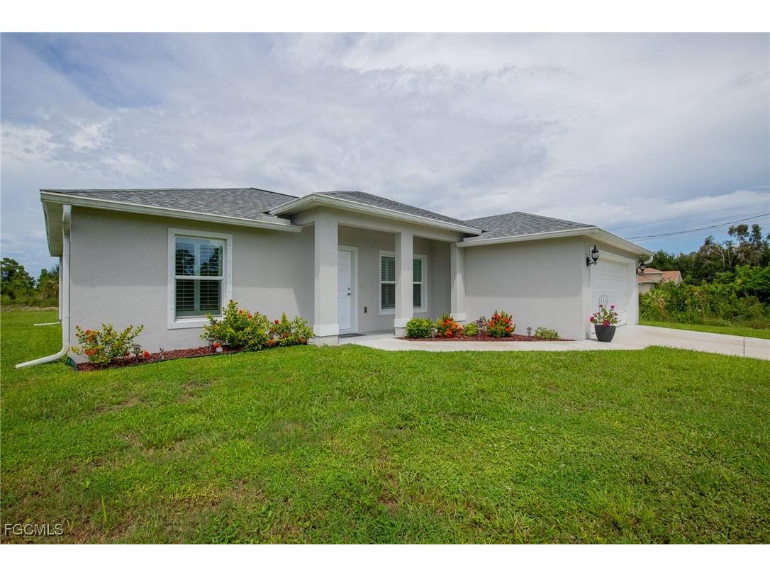 117 Paxton Street Lehigh Acres FL 33974 2025010795 image2