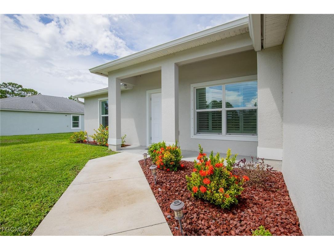 117 Paxton Street Lehigh Acres FL 33974 2025010795 image3