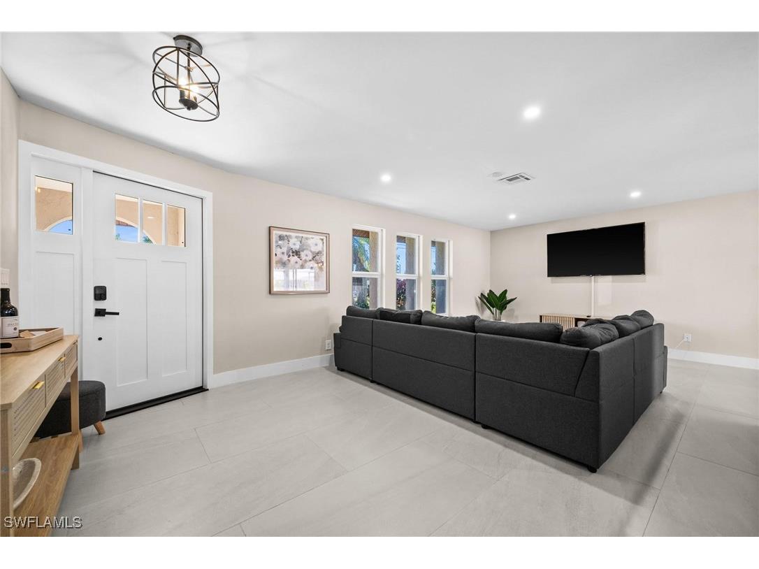 117 SE 40th Terrace Cape Coral FL 33904 225011261 image3