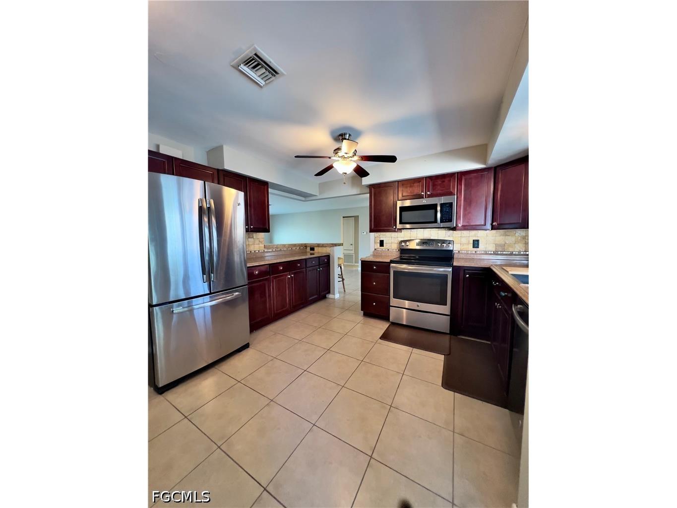 117 SE 45th Terrace Cape Coral FL 33904 2026019066 image4