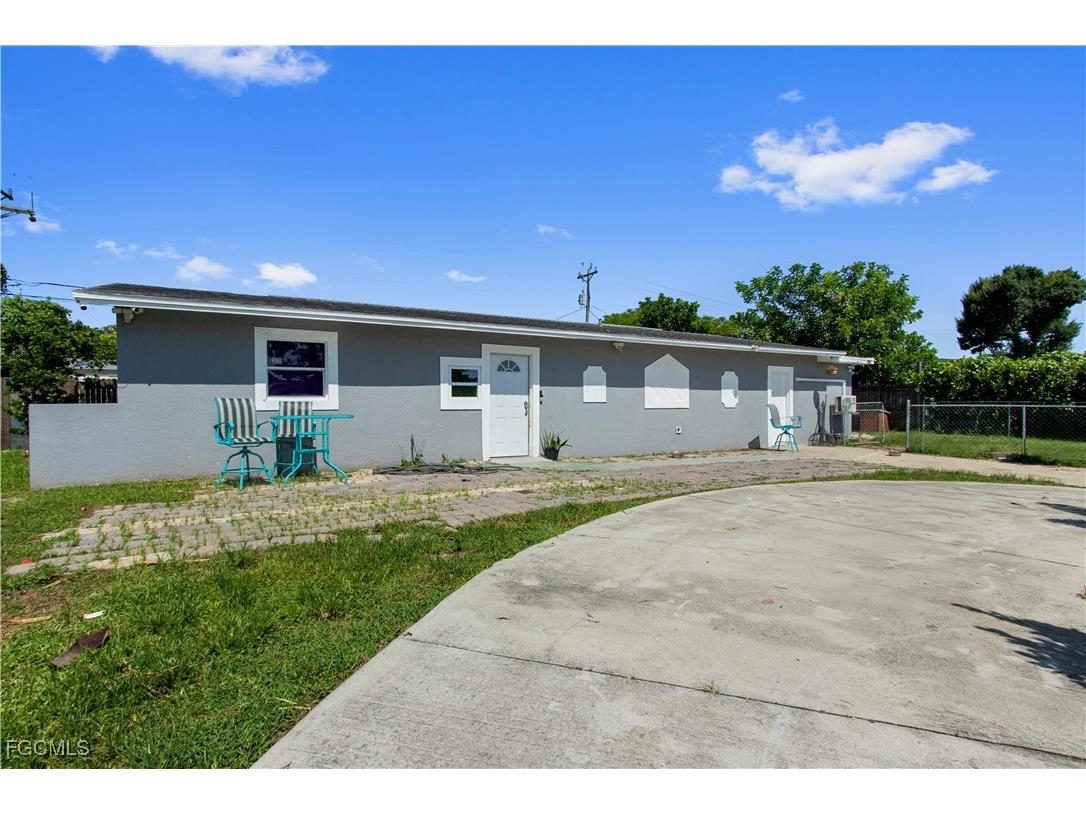 117 Texas Road Lehigh Acres FL 33936 2025008389 image2