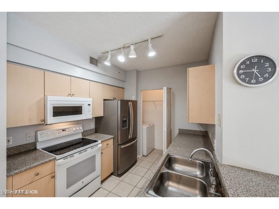 1170 Reserve Way #107 Naples FL 34105 224071791 image7