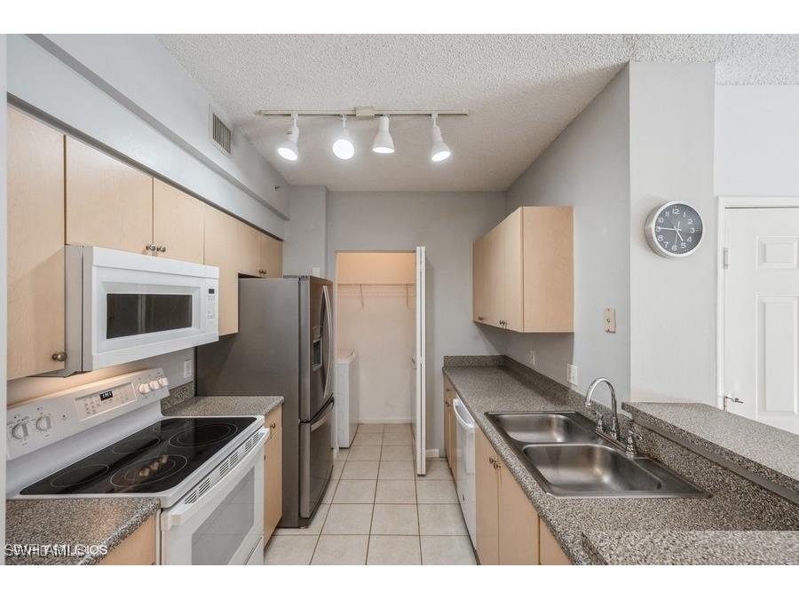 1170 Reserve Way #107 Naples FL 34105 224071791 image8