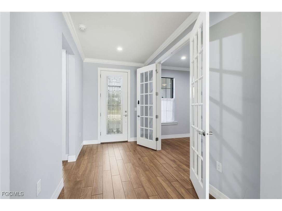 11701 Bowes Circle Fort Myers FL 33913 2025024327 image3