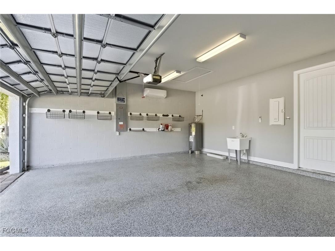 11701 Bowes Circle Fort Myers FL 33913 2025024327 image36