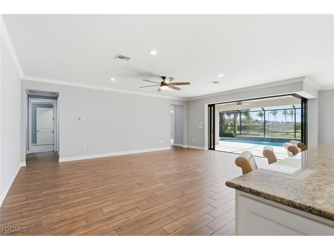 11701 Bowes Circle Fort Myers FL 33913 2025024327 image7