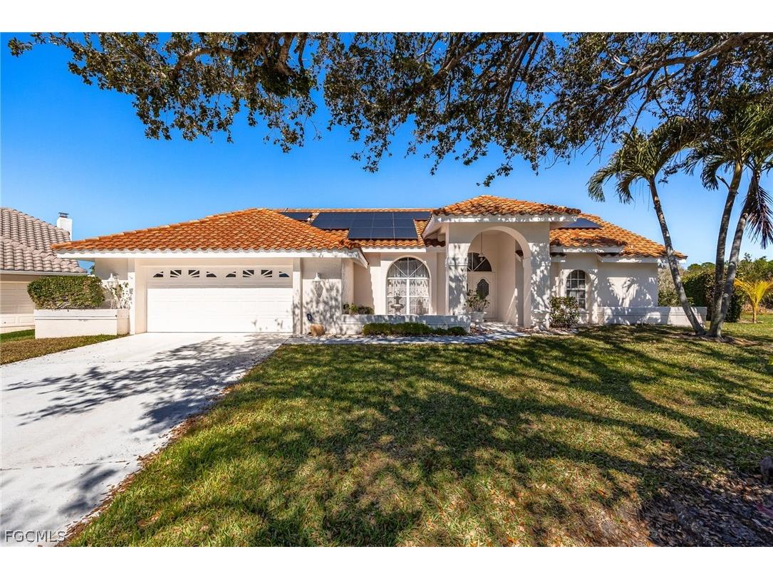 11701 Pinewood Lakes Drive Fort Myers FL 33913 2026005787 image1
